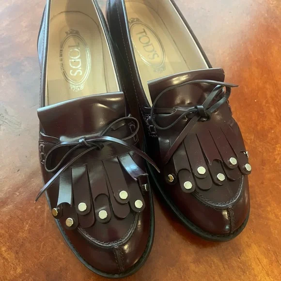 TOD'S Burgundy Leather Kiltie Loafers with Stud Detail - Picture 2 of 8